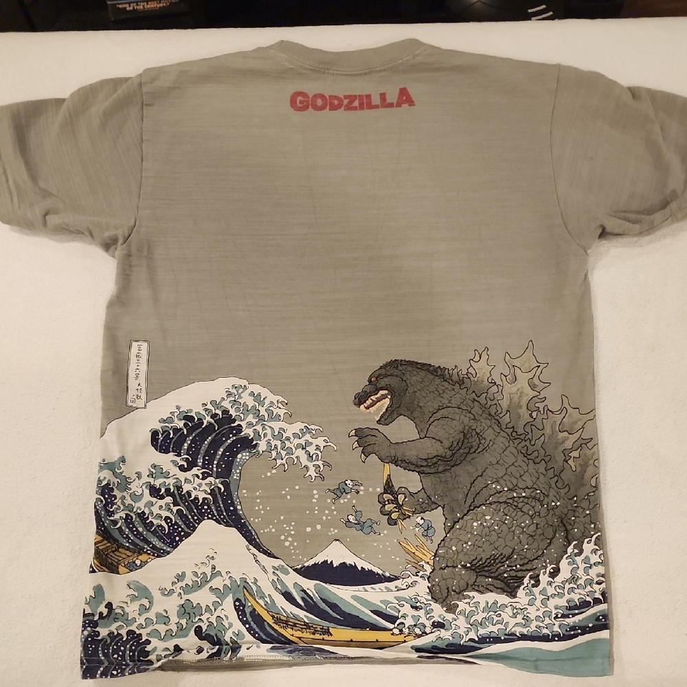 Godzilla Graphic Gray Men's T-Shirt - Picture 4 of 4